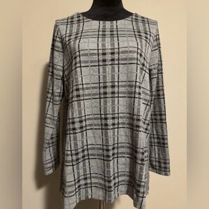 EUC J. Jill Gray and Black plaid print glitter long sleeve top size medium